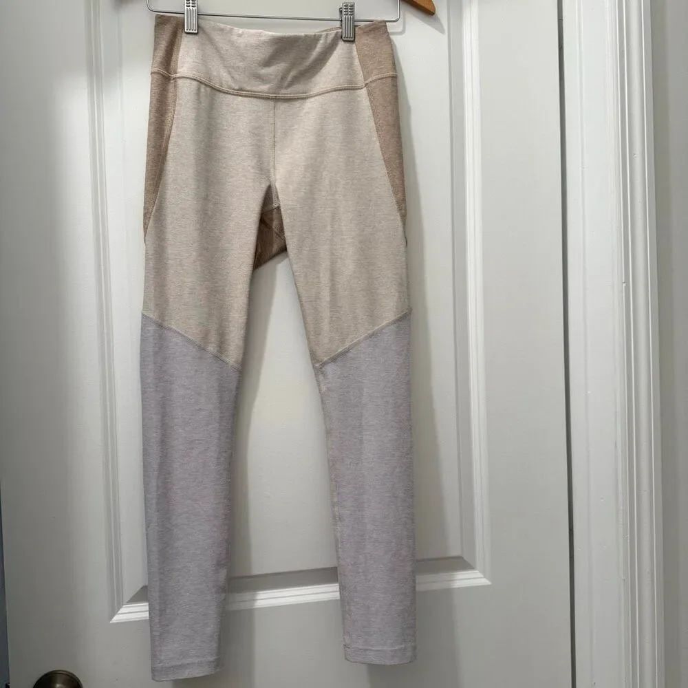 Outdoor Voices 7/8 Tri-Tone Leggings Desert/Oatmeal/Cloud Size M High Rise